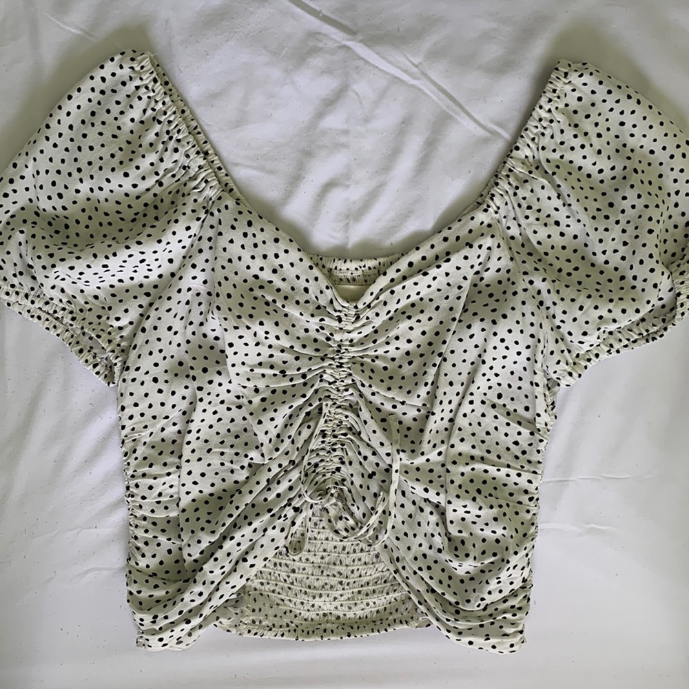 POLKADOT CROPPED BLOUSE